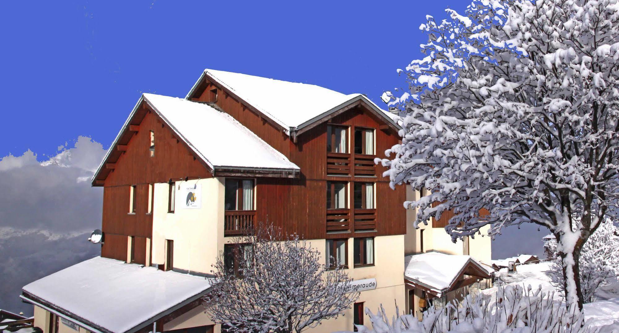 Hotel Emeraude เปเซย์-น็องครัวซ์ ภายนอก รูปภาพ